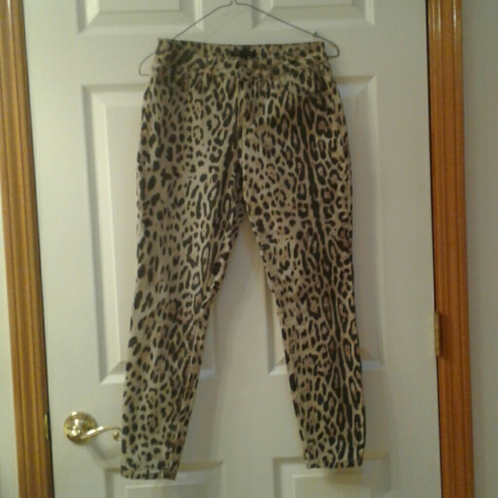 Leopard jeans